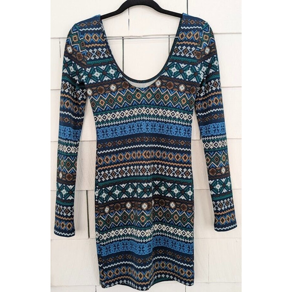 Forever 21 Size Small Scoop Neck & Back Bodycon Long Sleeve Geo Print Boho Dress - Picture 2 of 5